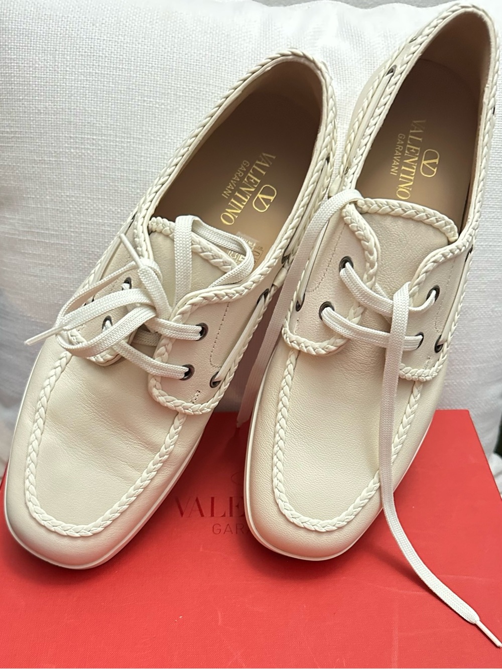 Valentino Garavani Cream Braided Leather Boat Shoes - Picture 5 of 6